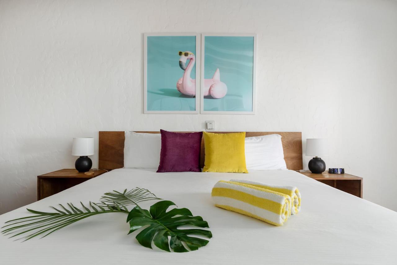 Float Palm Springs Hotell Exteriör bild