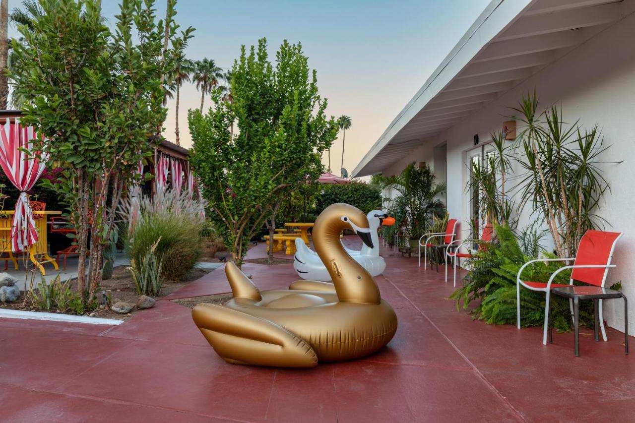 Float Palm Springs Hotell Exteriör bild