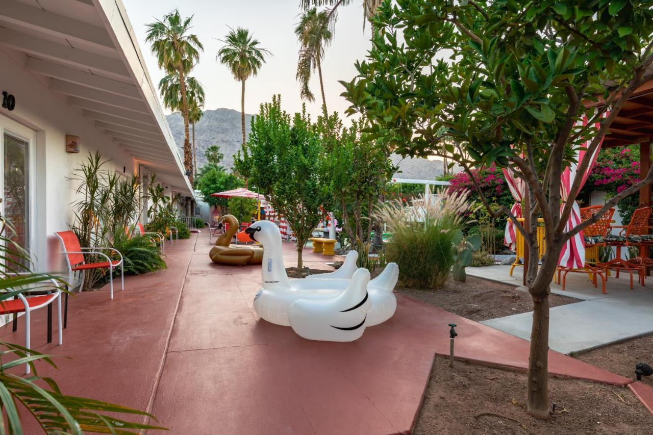 Float Palm Springs Hotell Exteriör bild